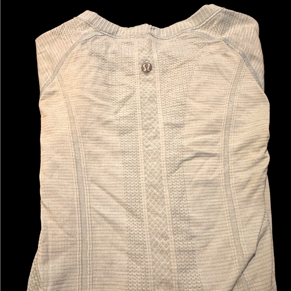 Long sleeved lululemon shirt